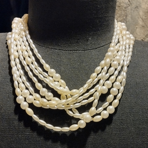 Multi strand and size pearl necklace - Picture 14 of 16